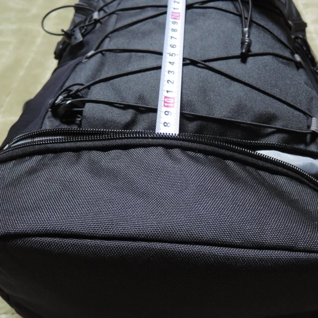 QUECHUA（ケシュア）Arpenaz 500 30L  採寸 深さ